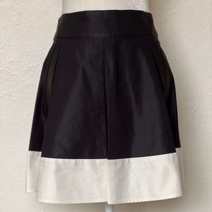 Pleated Short Skirt - Black with White Border - H&M